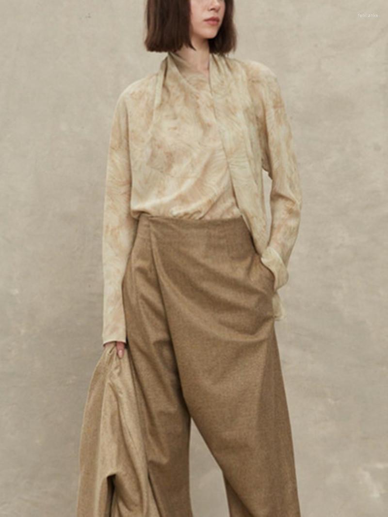 Women's Blouses Silk Scarf Collar Smudge Print Shirt 2022 Long Sleeve One Piece More Wear Female Fashion Blouse Top
Women's Blouses Silk Scarf Collar Smudge Print Shirt 2022 Long Sleeve One Piece More Wear Female Fashion Blouse Top