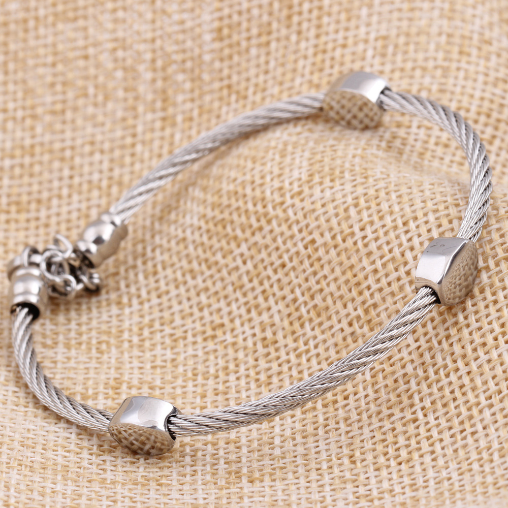 Charm love bracelet designer bracelets Adjustable Fashion titanium fou color bracelet stainless steel wire beads men and women Jewelry luxury
Charm love bracelet designer bracelets Adjustable Fashion titanium fou color bracelet stainless steel wire beads men and women Jewelry luxury