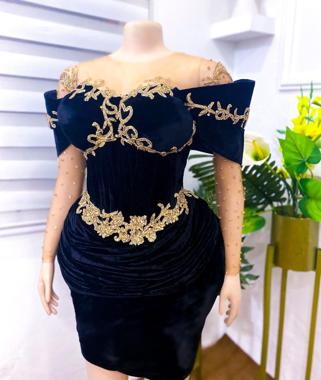 2022 Arabic Aso Ebi Sheath Velvet Prom Dresses Lace Beaded Crystals Evening Formal Party Second Reception Birthday Engagement Bridesmaid Gowns Dress ZJ670, Light sky blue
2022 Arabic Aso Ebi Sheath Velvet Prom Dresses Lace Beaded Crystals Evening Formal Party Second Reception Birthday Engagement Bridesmaid Gowns Dress ZJ670, Light sky blue