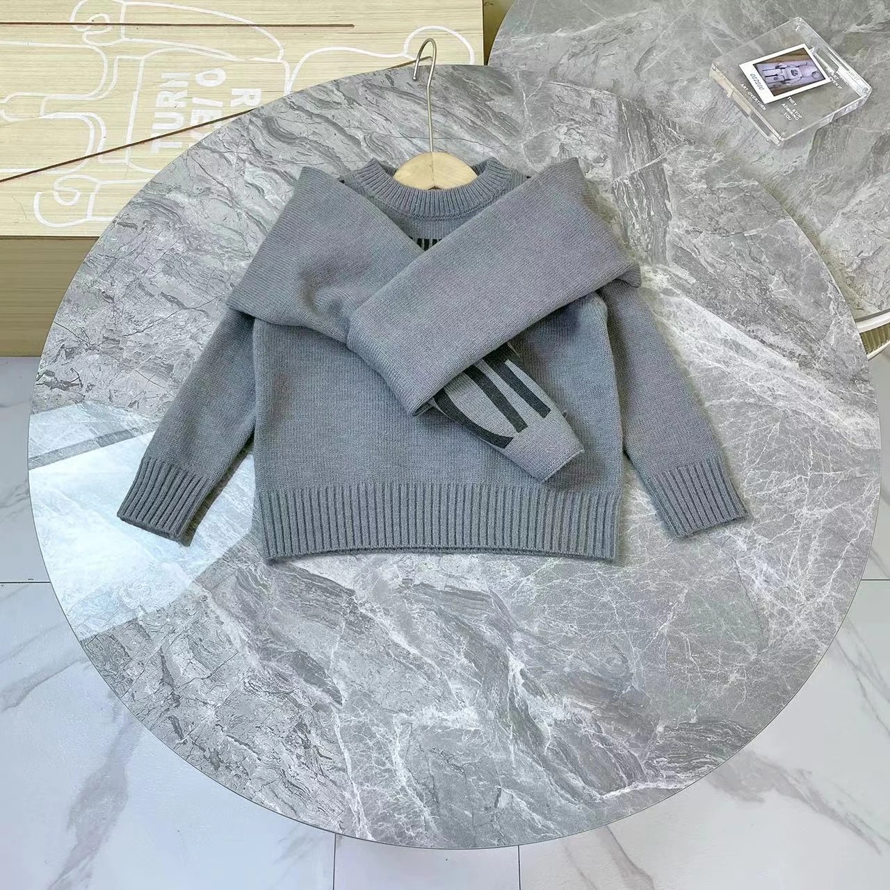 Children's Clothing Boys Sweater Pullover Autumn Designer Kids Clothes Warm Letter Wool Sweaters Girls Knitting Pullovers Child Scarf Set, Sweater scarf 2pcs
Children's Clothing Boys Sweater Pullover Autumn Designer Kids Clothes Warm Letter Wool Sweaters Girls Knitting Pullovers Child Scarf Set, Sweater scarf 2pcs