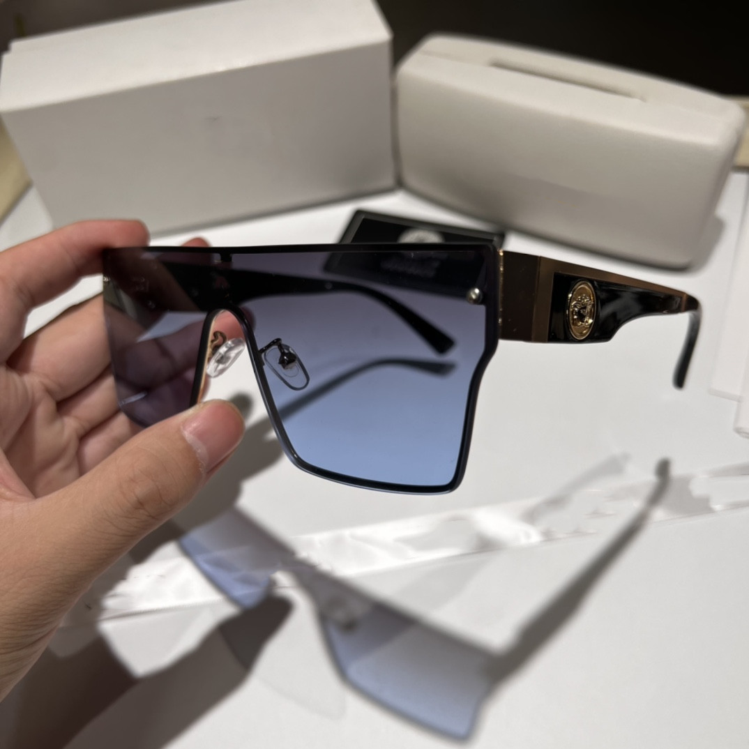 Sunglasses Women Vintage Oversized fashion Eyewear feminino Big Shade UV400 Glasses new design Original Box 8841
Sunglasses Women Vintage Oversized fashion Eyewear feminino Big Shade UV400 Glasses new design Original Box 8841