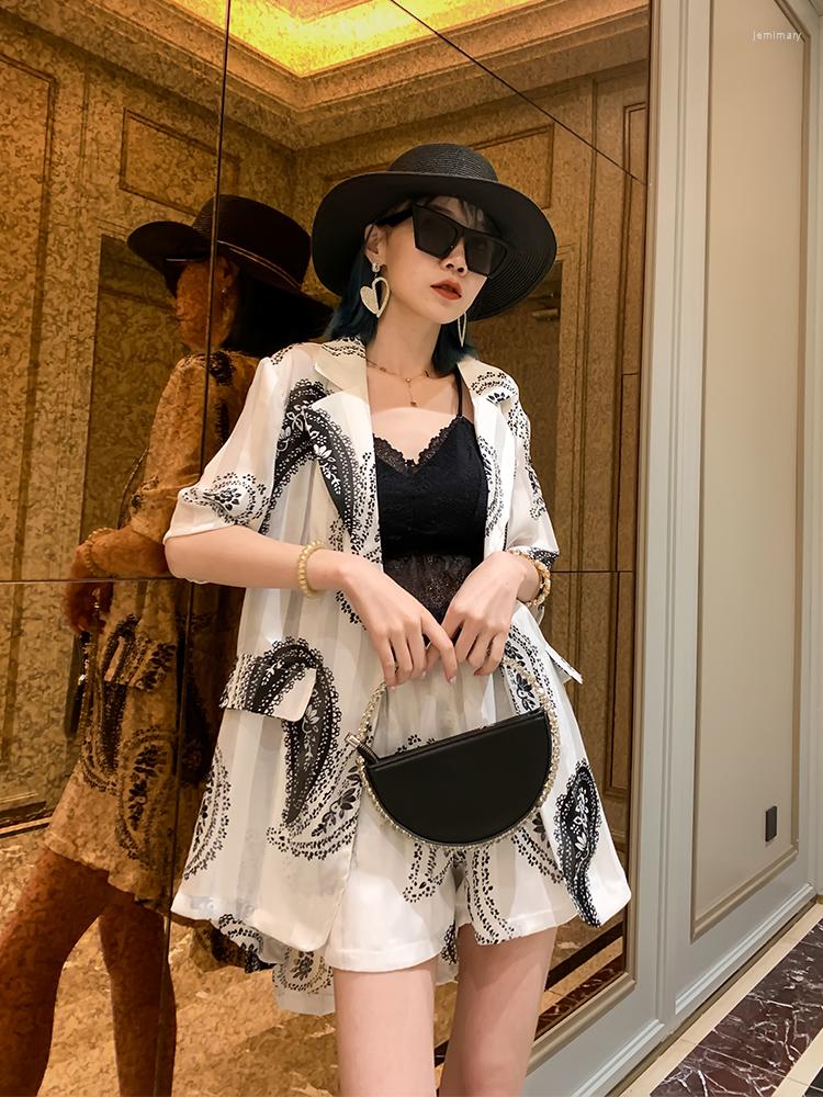 Women's Tracksuits 2022 Summer Short Sleeve Tops Fashion All-Matching Shirt Casual Printed Chiffon Shorts Back Hollow Out Two-Piece Set For, Black
Women's Tracksuits 2022 Summer Short Sleeve Tops Fashion All-Matching Shirt Casual Printed Chiffon Shorts Back Hollow Out Two-Piece Set For, Black