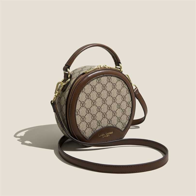 70% OFF 2023 Designer bag Texture old flower single diagonal niche light luxury portable women's, Creamy-white
70% OFF 2023 Designer bag Texture old flower single diagonal niche light luxury portable women's, Creamy-white