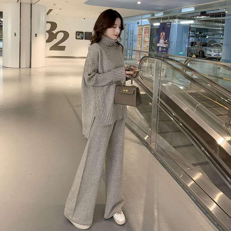 Women's Sweaters Noble Sweater Suits Women Korean High-neck Knitting Pullover And Casual Wide Leg Trousers Two-piece Sets Winter Set, Blue
Women's Sweaters Noble Sweater Suits Women Korean High-neck Knitting Pullover And Casual Wide Leg Trousers Two-piece Sets Winter Set, Blue