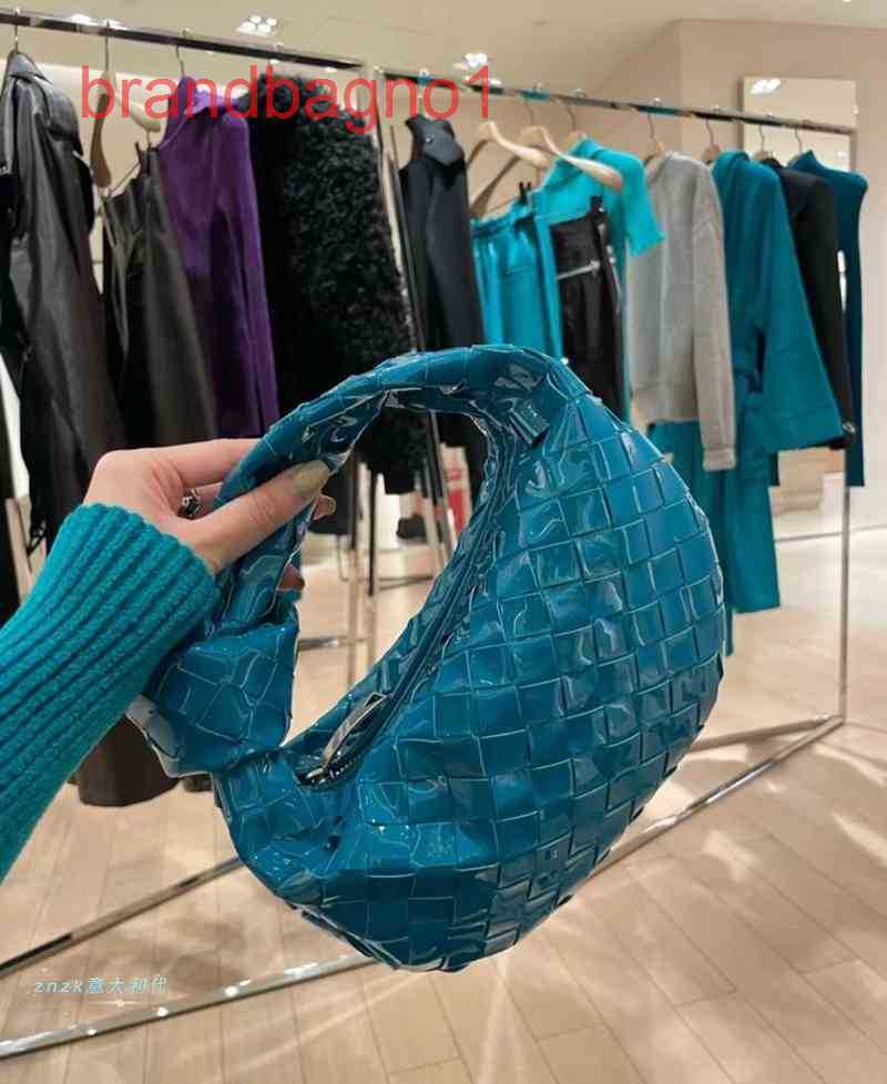 Venetas Bottegav Buy 21 Knitting Mini Jodie Knotted Armpit Bag Handbag for Women LXS9 Designers Bag Crossbody with the logo, Figure 1
Venetas Bottegav Buy 21 Knitting Mini Jodie Knotted Armpit Bag Handbag for Women LXS9 Designers Bag Crossbody with the logo, Figure 1