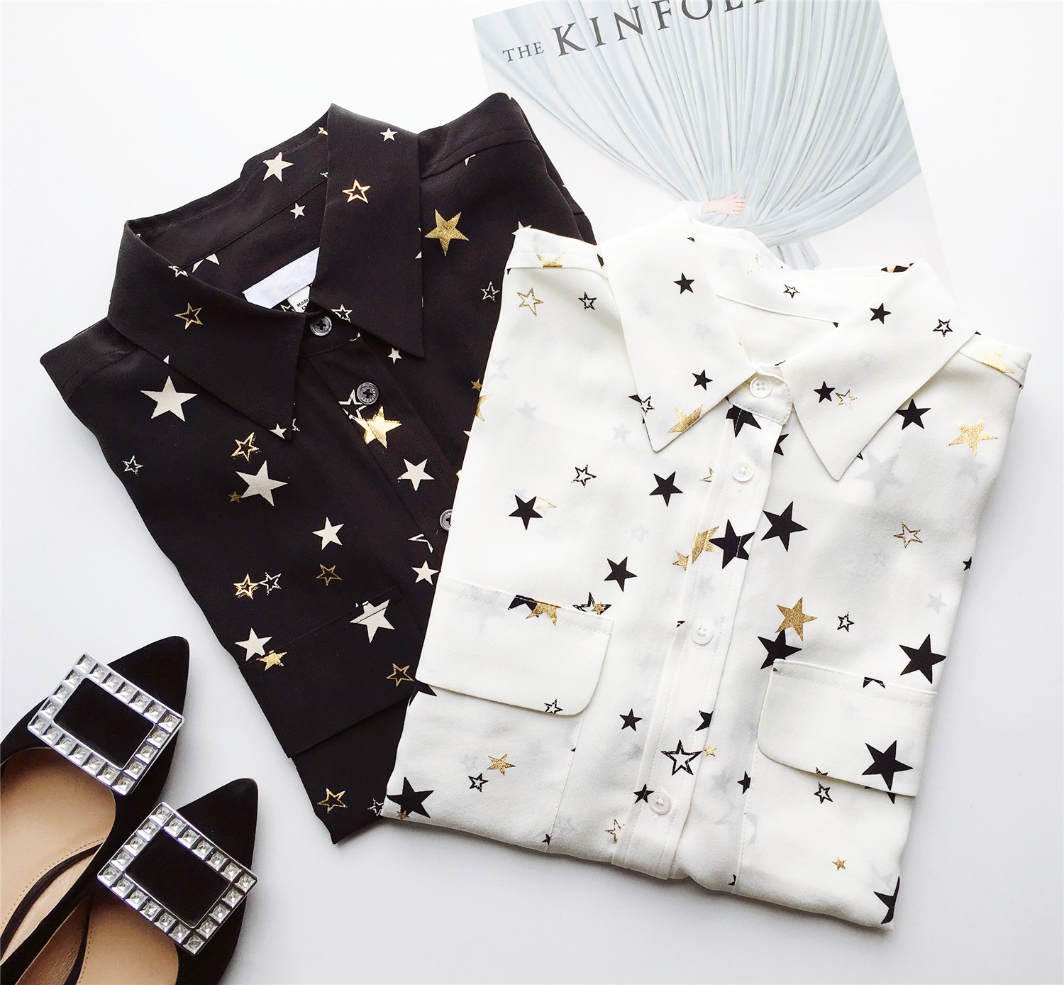 2022 Autumn White / Black Gold Stars Blouse French Style Printed Long Sleeves Lapel Neck 100% Silk Double Pockets Buttons Single-Breasted Shirt 22TO05M, Ivory
2022 Autumn White / Black Gold Stars Blouse French Style Printed Long Sleeves Lapel Neck 100% Silk Double Pockets Buttons Single-Breasted Shirt 22TO05M, Ivory