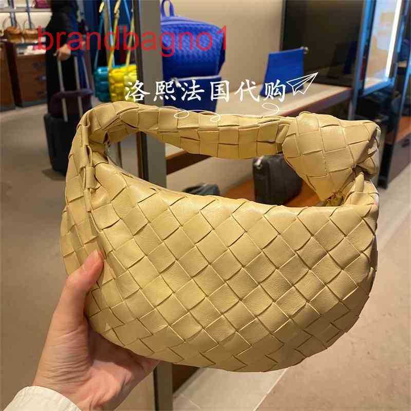 Designer Handbags Venetas Bottegas Baodiejia's Jodie Woven Hand-held Dumpling Bag Knotted Armpit Wom Designers Bag Crossbody with the logo, Creamy-white
Designer Handbags Venetas Bottegas Baodiejia's Jodie Woven Hand-held Dumpling Bag Knotted Armpit Wom Designers Bag Crossbody with the logo, Creamy-white