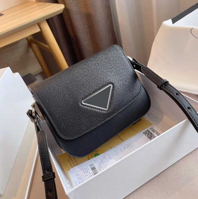 Luxury Designers Fashion Shoulder Bags Top Quality Women's Leather Handbags Small Size Large Capacity High Grade pr Handbag Messenger Lady, Beige
Luxury Designers Fashion Shoulder Bags Top Quality Women's Leather Handbags Small Size Large Capacity High Grade pr Handbag Messenger Lady, Beige