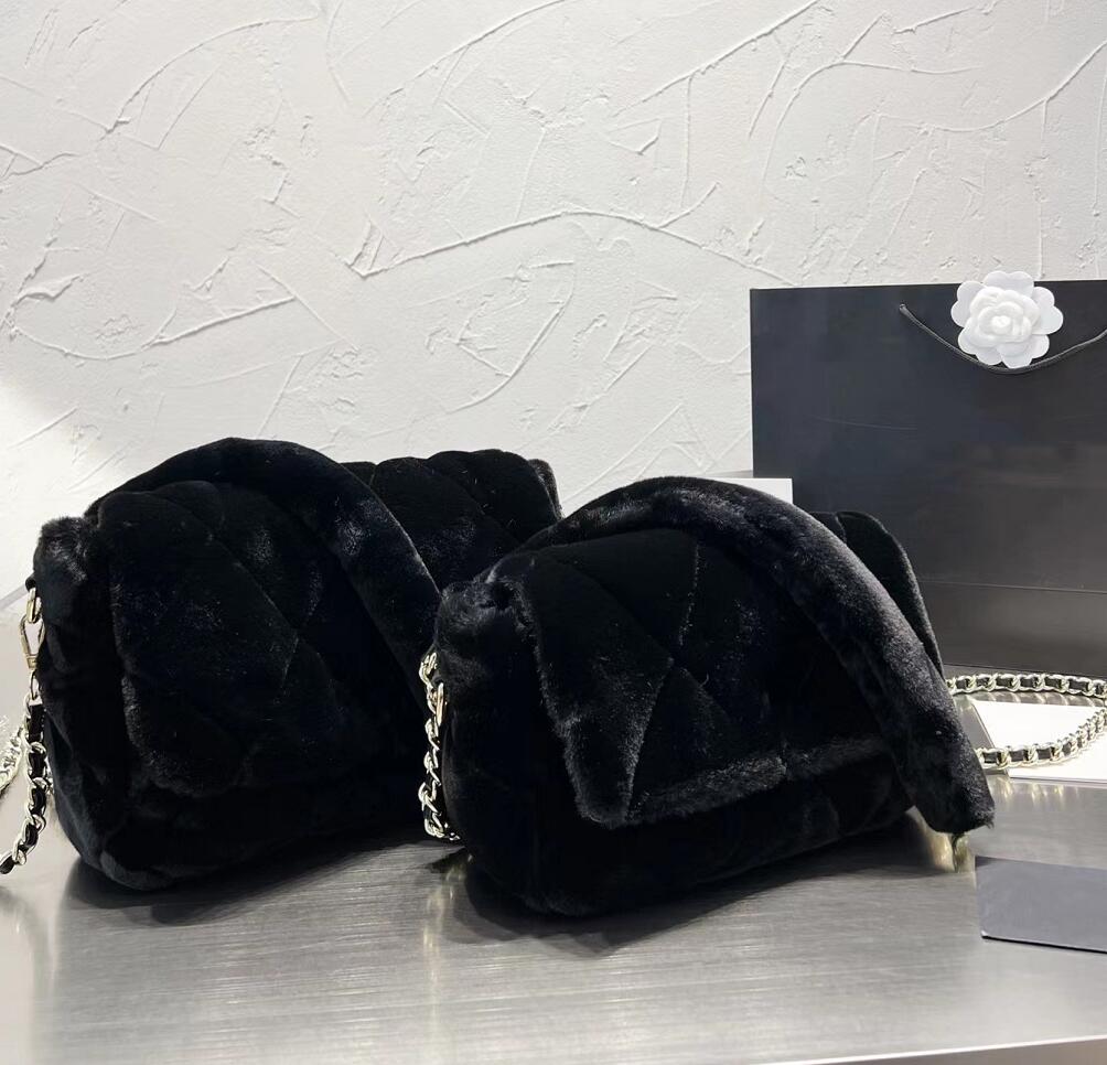 Autumn Winter Plush New Style Shoulder Bags Women Chain Flip Envelope Bag Leisure Solid Color Handbag Fashion Large Capacity Cross Body Handbag Change Purse Wallet, Black
Autumn Winter Plush New Style Shoulder Bags Women Chain Flip Envelope Bag Leisure Solid Color Handbag Fashion Large Capacity Cross Body Handbag Change Purse Wallet, Black