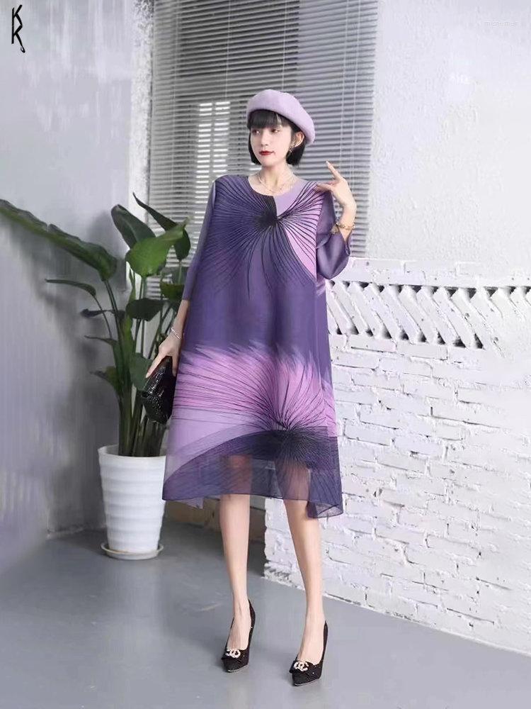 Casual Dresses Women's 2022 Autumn Pleated Dress Original Design High Setting Double-layer Printing Tiktok Skirt Fashion Elegance, Orange
Casual Dresses Women's 2022 Autumn Pleated Dress Original Design High Setting Double-layer Printing Tiktok Skirt Fashion Elegance, Orange