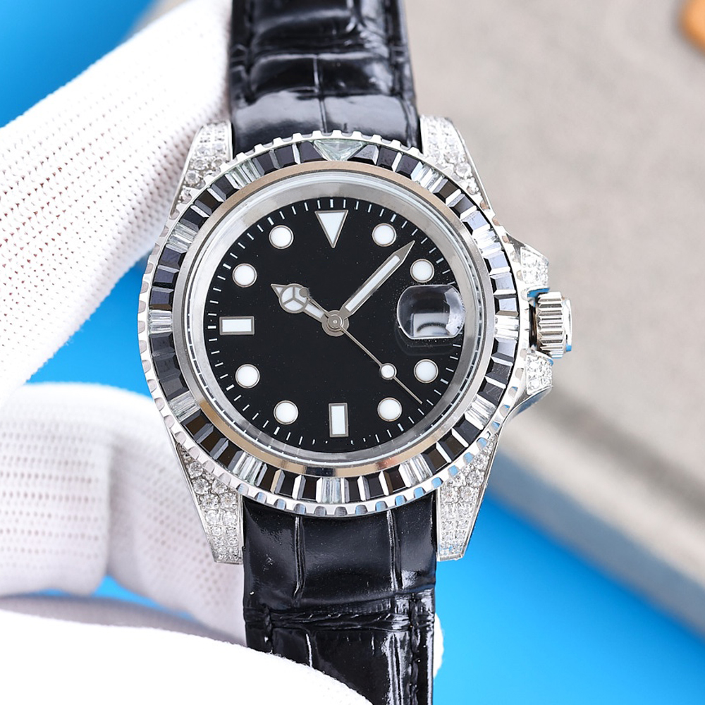 Montres de luxe Mens Watches Diamond Watch Automatic Mechanical Wristwatch 40mm Leather Strap Luminous Wristwatches Waterproof Design, Color 2
Montres de luxe Mens Watches Diamond Watch Automatic Mechanical Wristwatch 40mm Leather Strap Luminous Wristwatches Waterproof Design, Color 2