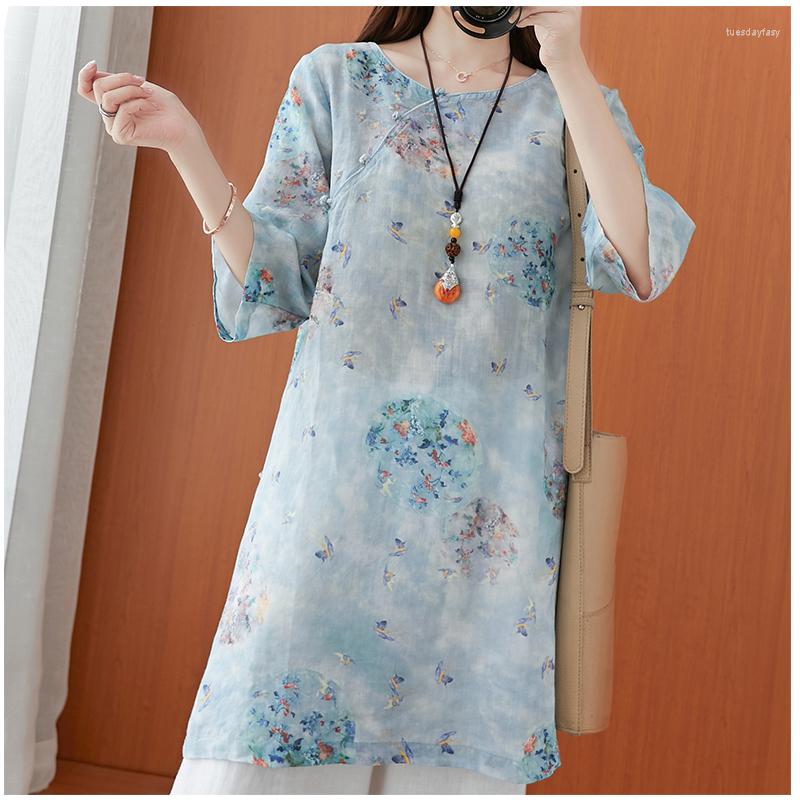 Ethnic Clothing 2022 Traditional Chinese Casual Flower Printing Cheongsam Long Shirts Woman Loose Cotton Qipao Tops Blouse
Ethnic Clothing 2022 Traditional Chinese Casual Flower Printing Cheongsam Long Shirts Woman Loose Cotton Qipao Tops Blouse