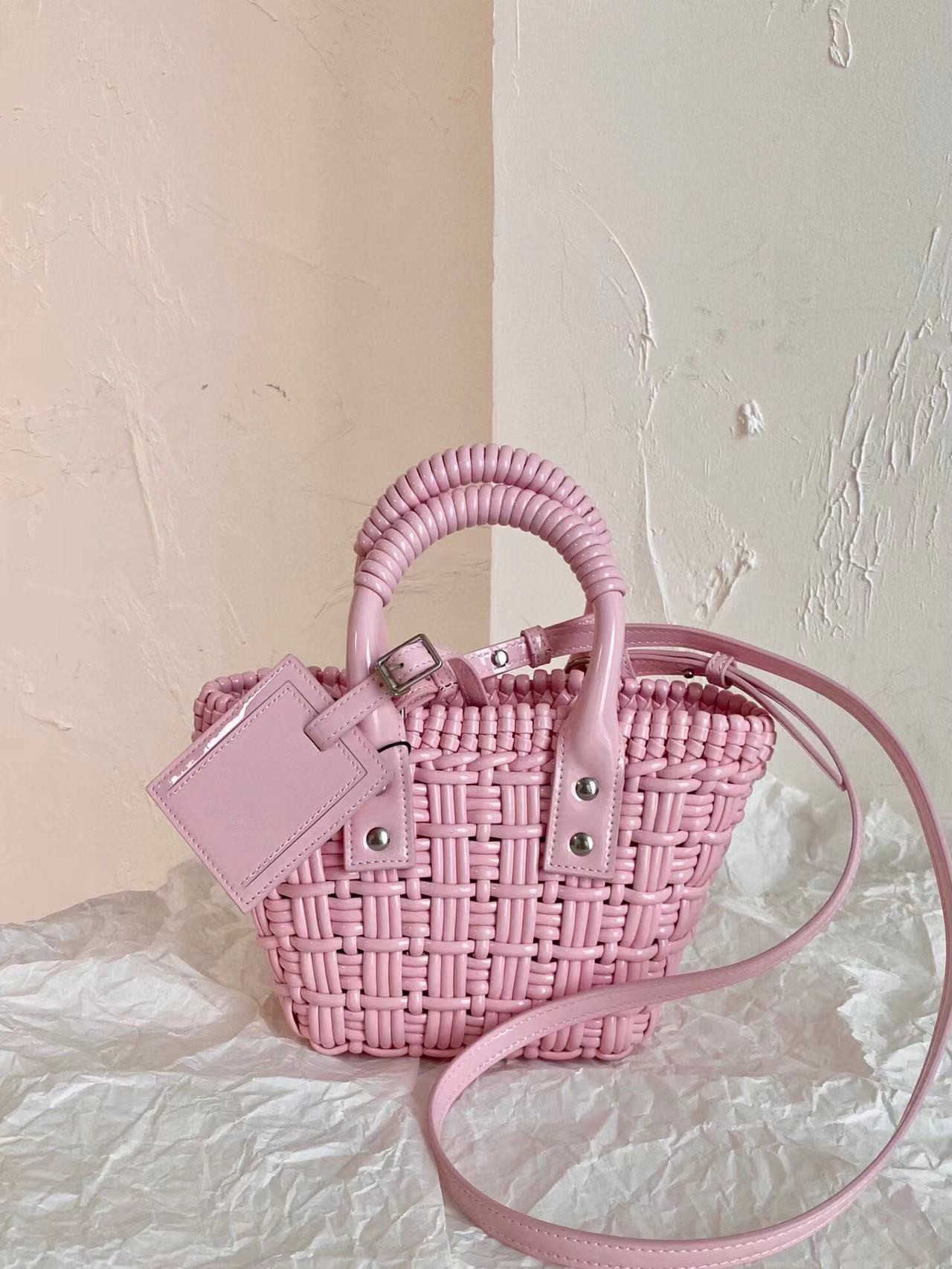 Bottegas Bag MINI Jodie Venetas 22 New Bistro Woven Mini Vegetable Basket Tote Candy Color One Shoulder Straddle Handbag Fashion, Pink
Bottegas Bag MINI Jodie Venetas 22 New Bistro Woven Mini Vegetable Basket Tote Candy Color One Shoulder Straddle Handbag Fashion, Pink