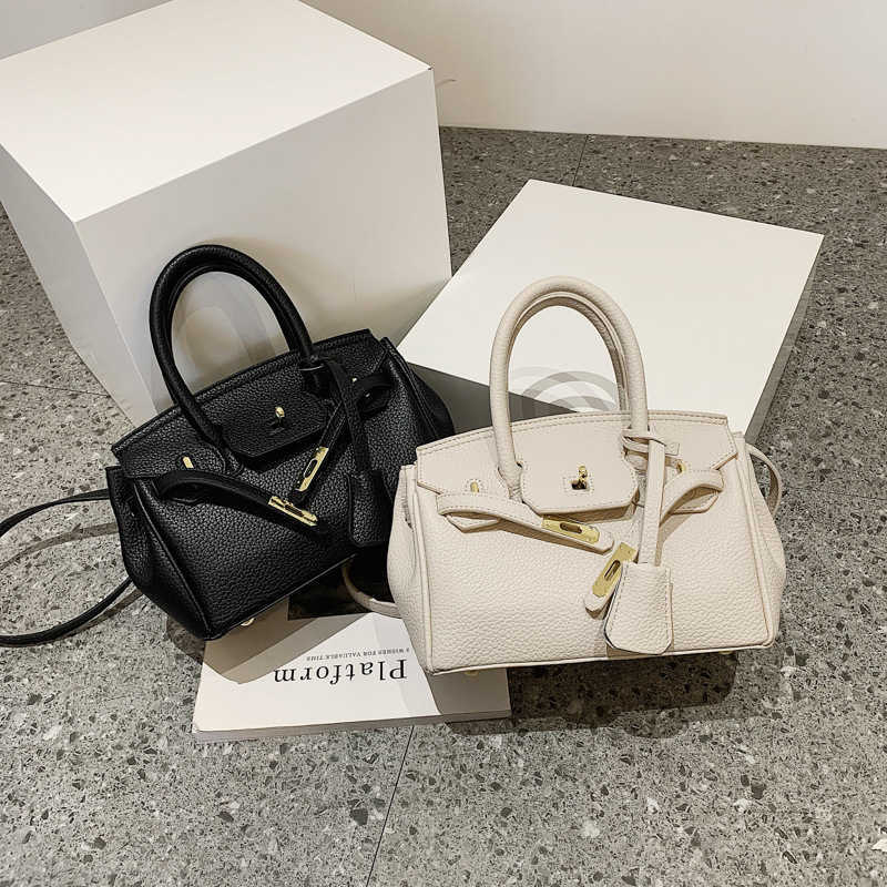 Birkins bags Luxurys designer Herme Large Capacity Versatile Buckle One Shoulder Crossbody Women s 2022 New Korean Fashion Casual Solid Color Hand
Birkins bags Luxurys designer Herme Large Capacity Versatile Buckle One Shoulder Crossbody Women s 2022 New Korean Fashion Casual Solid Color Hand