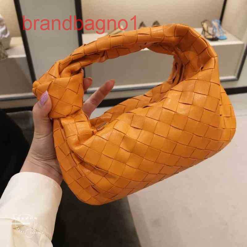 Venetas Bottegav Baodiejia Women's Bag 21 Mini Woven Underarm One Shoulder Hand Knotted Y2RT Designers Bag Crossbody with the logo, Sky blue
Venetas Bottegav Baodiejia Women's Bag 21 Mini Woven Underarm One Shoulder Hand Knotted Y2RT Designers Bag Crossbody with the logo, Sky blue