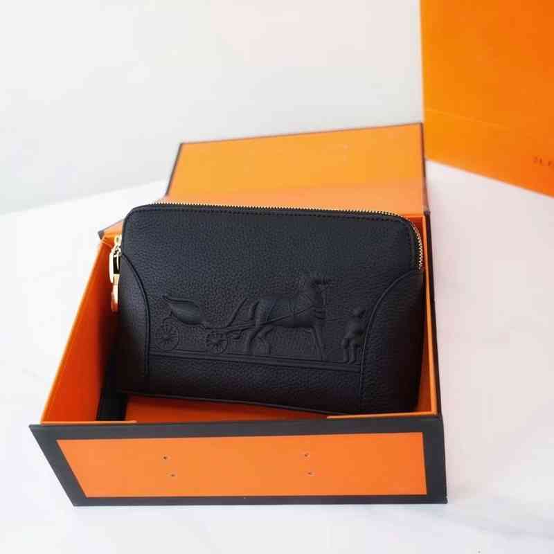 Designer luxury Evening Shoulder Bags Wristlet Clutch handbag Classic men Handbags Genuine Leather Trendy black bag U8Q2, Red
Designer luxury Evening Shoulder Bags Wristlet Clutch handbag Classic men Handbags Genuine Leather Trendy black bag U8Q2, Red