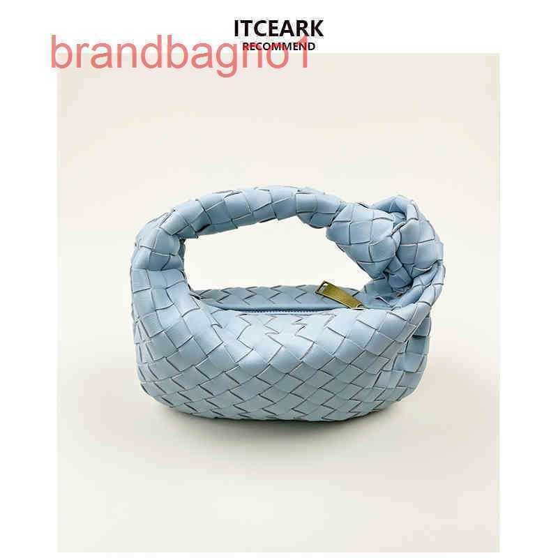 Bottegas Designer Knotting Venetas Handbags Jodie Nivya Bag Woven Cowhide Cloud Dumpling Leather Han Designers Bag Crossbody with the logo, Shiny blue (imported cowhide)
Bottegas Designer Knotting Venetas Handbags Jodie Nivya Bag Woven Cowhide Cloud Dumpling Leather Han Designers Bag Crossbody with the logo, Shiny blue (imported cowhide)