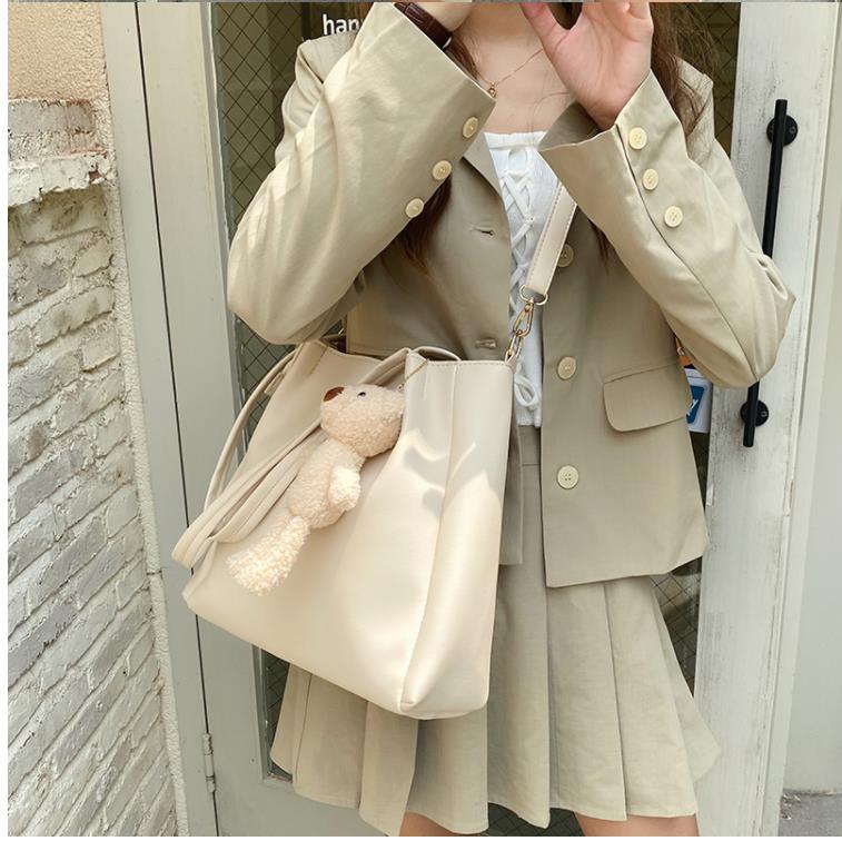 GGitys Louiseitys Wallets Viutonitys Crossbody LVs VUTTONS 2021 Woman Bag Handbag Purse Genuine Leather High Quality Women Messenger Cross B
GGitys Louiseitys Wallets Viutonitys Crossbody LVs VUTTONS 2021 Woman Bag Handbag Purse Genuine Leather High Quality Women Messenger Cross B