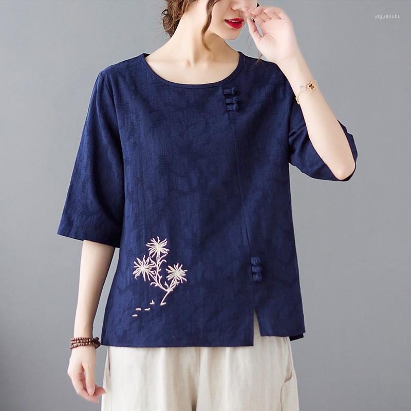Ethnic Clothing Cotton Linen Embroidery T Shirt 2022 Summer Retro Jacquard Tee Loose Plus Size Solid Color Casual Chinese Knot Button Top
Ethnic Clothing Cotton Linen Embroidery T Shirt 2022 Summer Retro Jacquard Tee Loose Plus Size Solid Color Casual Chinese Knot Button Top