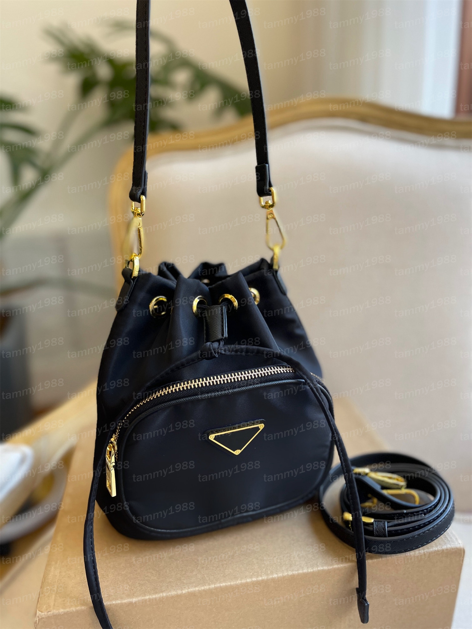 5A Quality Re-nylon Bucket Shoulder String Bag Enameled metal triangle logo drawstring closure handbag Designer Women Mini Tote Small Crossbody Bags Luxury Fabric, Black
5A Quality Re-nylon Bucket Shoulder String Bag Enameled metal triangle logo drawstring closure handbag Designer Women Mini Tote Small Crossbody Bags Luxury Fabric, Black