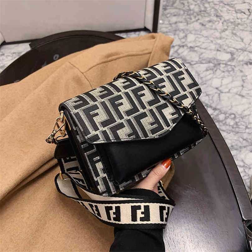 70% OFF 2023 Designer bag Texture women's autumn and winter net strap small square personalized letter Single, 795 black
70% OFF 2023 Designer bag Texture women's autumn and winter net strap small square personalized letter Single, 795 black