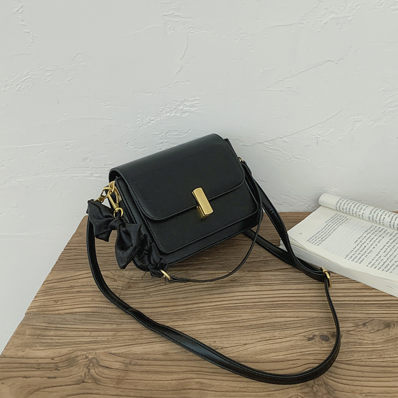 Handbag woman one shoulder hand cross body bag fashionable leather purse Messenger luxury bag white box dust bags dhgates 16580, Yellow
Handbag woman one shoulder hand cross body bag fashionable leather purse Messenger luxury bag white box dust bags dhgates 16580, Yellow