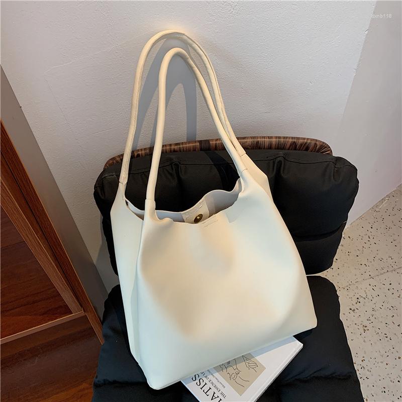 Evening Bags 2022 Classic Style Elegant Simple Solid Color Vintage Big Shoulder Bag Women's Handbag Designer Luxury, Black
Evening Bags 2022 Classic Style Elegant Simple Solid Color Vintage Big Shoulder Bag Women's Handbag Designer Luxury, Black