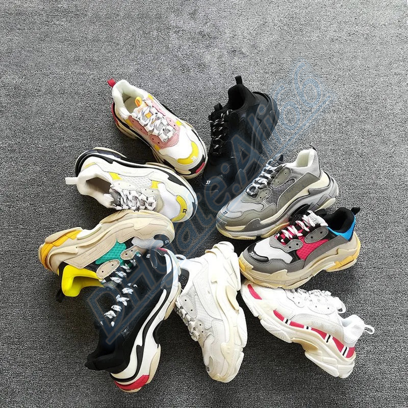 2023 New Luxury Designer shoe woman Daddy man Ladies Casual Shoes Designer 17Fw Triple S Chaussures Jogging Platform Sneakers Multicolor Illuminated 36-45, 11
2023 New Luxury Designer shoe woman Daddy man Ladies Casual Shoes Designer 17Fw Triple S Chaussures Jogging Platform Sneakers Multicolor Illuminated 36-45, 11
