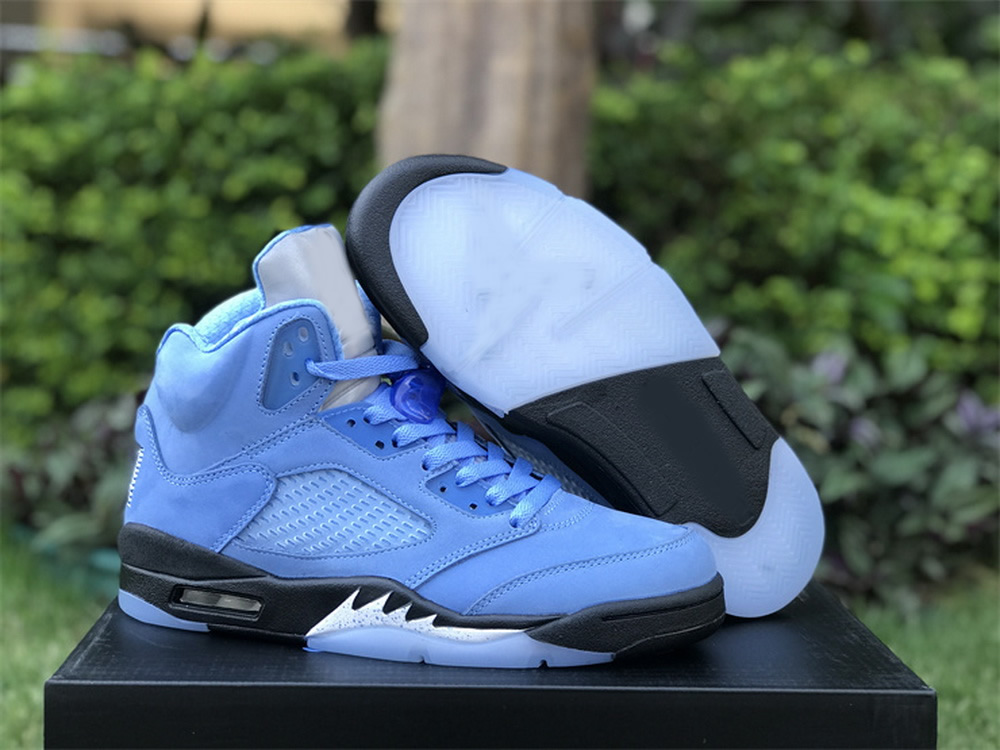 UNC Jumpman 5s Basketball Shoes 5 University Blue Black White Mens Women Sports Trainers Outdoor Shoe
UNC Jumpman 5s Basketball Shoes 5 University Blue Black White Mens Women Sports Trainers Outdoor Shoe