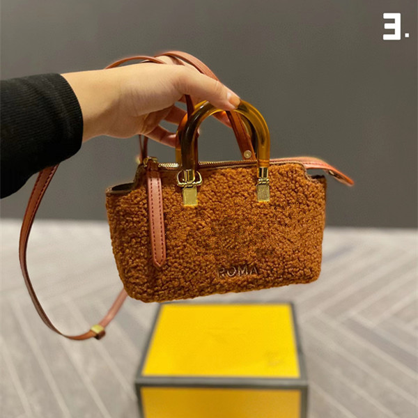 Pillow Bag Mini by the Way Collection Ladies design Cross-body shoulder bag Cashmere Tote bag 5A original handbag, White
Pillow Bag Mini by the Way Collection Ladies design Cross-body shoulder bag Cashmere Tote bag 5A original handbag, White