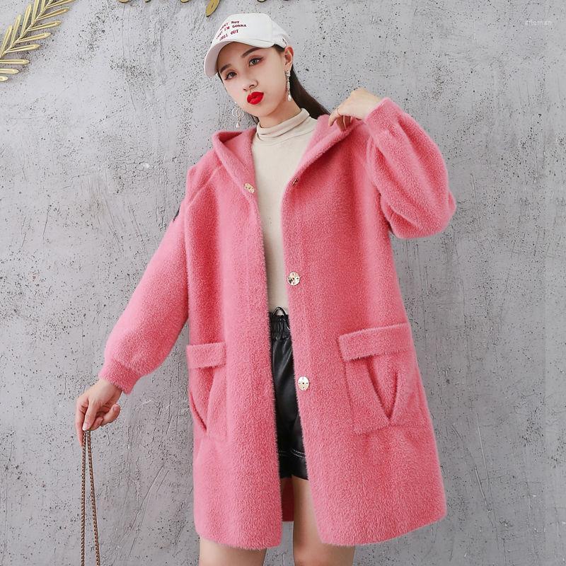 Women's Fur 2022 Coat Female Long Section Solid Color Long-sleeved Embroidered Double-faced Cardigan Loose Velvet Woolen Tide, Red
Women's Fur 2022 Coat Female Long Section Solid Color Long-sleeved Embroidered Double-faced Cardigan Loose Velvet Woolen Tide, Red