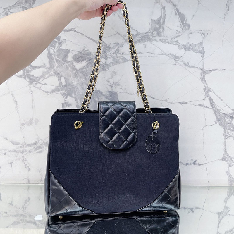 Classic Buckle Women Fabric Fashion Tote Bag High Capacity Shopping Travel Leather Splice Quilted Luxury Designer Bag Crossbody Trend Handbag Card Holders Sacoche, Black
Classic Buckle Women Fabric Fashion Tote Bag High Capacity Shopping Travel Leather Splice Quilted Luxury Designer Bag Crossbody Trend Handbag Card Holders Sacoche, Black