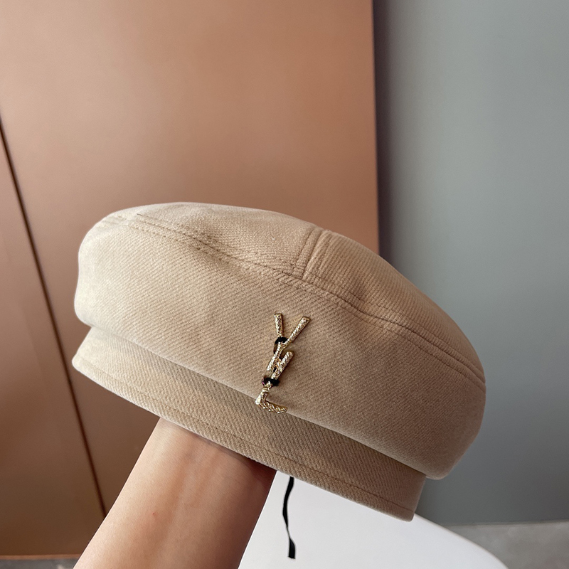 Luxurys designers Beanies Designer Beret Womens Luxury Cashmere Hat Wool Beret Cap Outdoor Travel Warm Winter Windproof Vacation Bonnet Caps very good, Khaki
Luxurys designers Beanies Designer Beret Womens Luxury Cashmere Hat Wool Beret Cap Outdoor Travel Warm Winter Windproof Vacation Bonnet Caps very good, Khaki
