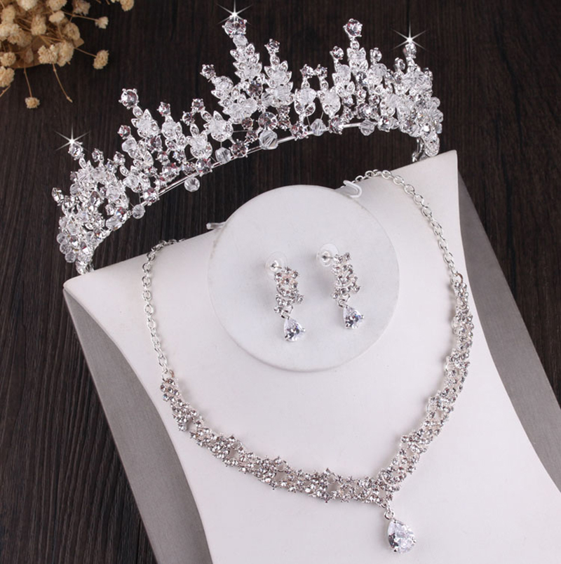 Shinning Gold 3 Pieces Set Wedding Bridal Jewelry Bridal Accessories Party & Events Tiara&Necklace&Earrings J105016
Shinning Gold 3 Pieces Set Wedding Bridal Jewelry Bridal Accessories Party & Events Tiara&Necklace&Earrings J105016