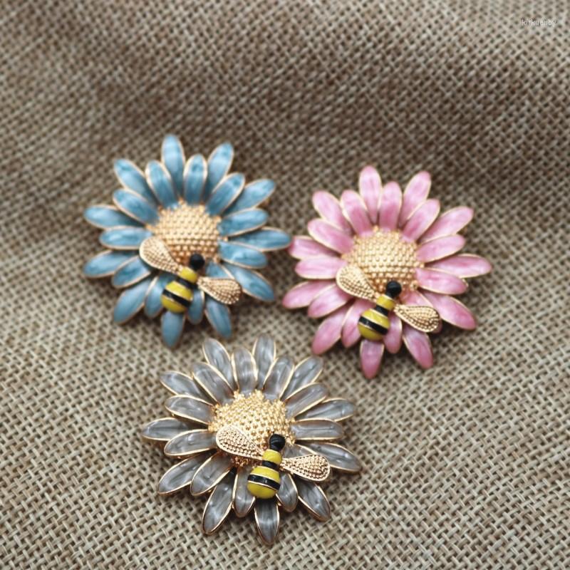 Brooches 1 PC Pin Daisy Flower Series Bee Pink Enamel Elegant Women Brooch Clothing Accessories 40mm X
Brooches 1 PC Pin Daisy Flower Series Bee Pink Enamel Elegant Women Brooch Clothing Accessories 40mm X