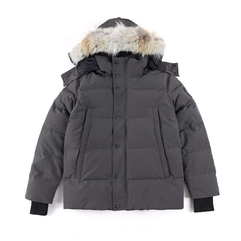 High Quality Mens Down jacket goose coat real big wolf fur Canadian Wyndham Overcoat Clothing Casual fashion style Winter Outerwear parka 06525
High Quality Mens Down jacket goose coat real big wolf fur Canadian Wyndham Overcoat Clothing Casual fashion style Winter Outerwear parka 06525