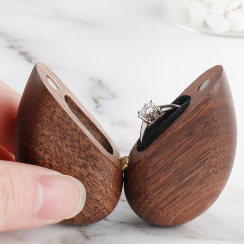Jewelry Pouches Heart Shaped Walnut Wood Ring Box Wooden Organizer Storage Wedding Container Case For Proposal Engagement
Jewelry Pouches Heart Shaped Walnut Wood Ring Box Wooden Organizer Storage Wedding Container Case For Proposal Engagement