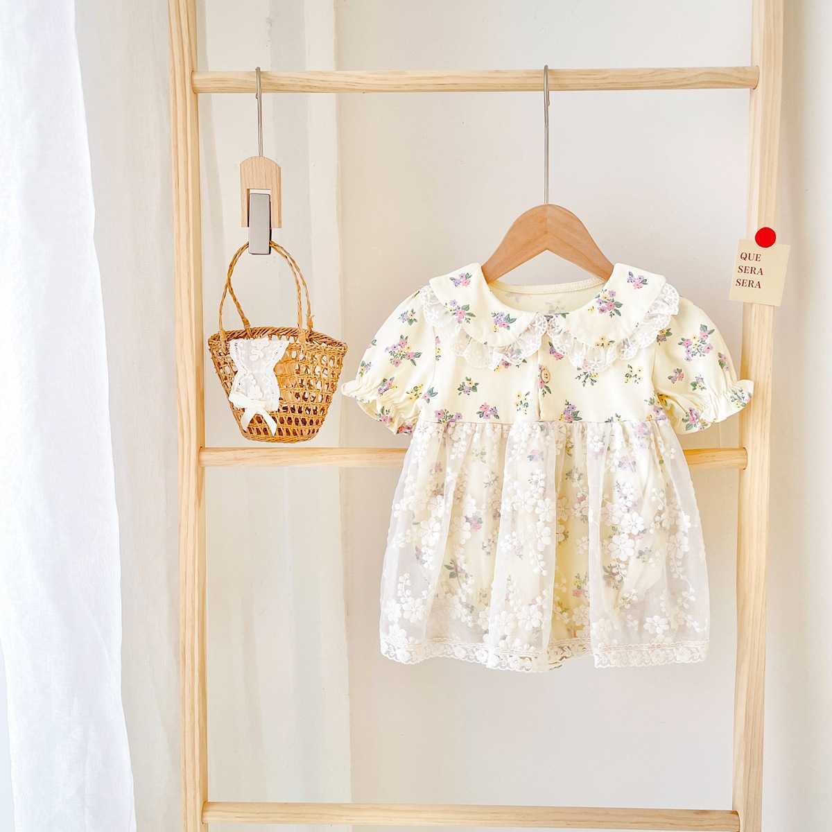 Rompers Baby Girl Fashion Lace Mesh Floral Bodysuit Sweet Baby Stunning Peter Pan Collar Puff Sleeves Cotton Princess Jumpsuit J220922, Beige
Rompers Baby Girl Fashion Lace Mesh Floral Bodysuit Sweet Baby Stunning Peter Pan Collar Puff Sleeves Cotton Princess Jumpsuit J220922, Beige