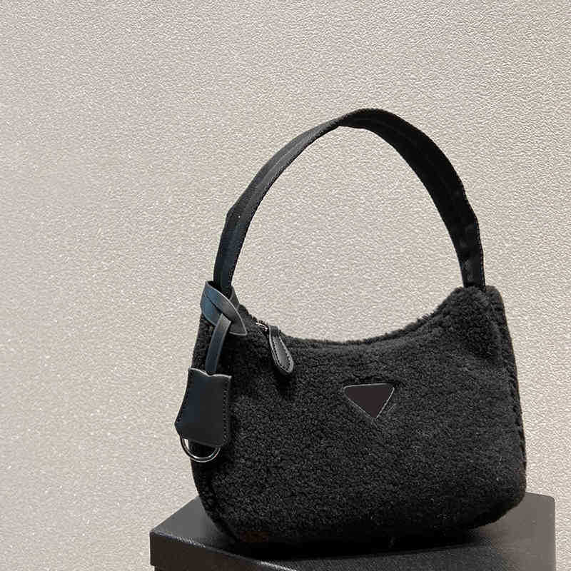Evening Bags Shoulder Bag Designer Hobo Handbag Lamb Wool Underarm Bag Women Luxury Classic Messenger Crossbody Bags Autumn Winter Purses 220922, Pbag black
Evening Bags Shoulder Bag Designer Hobo Handbag Lamb Wool Underarm Bag Women Luxury Classic Messenger Crossbody Bags Autumn Winter Purses 220922, Pbag black