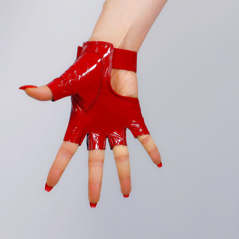 Five Fingers Gloves 100 REAL PATENT LEATHER Fingerless Short Gloves Red Silver Studs Half Finger Women SemiFinger Gloves WZP33 221006