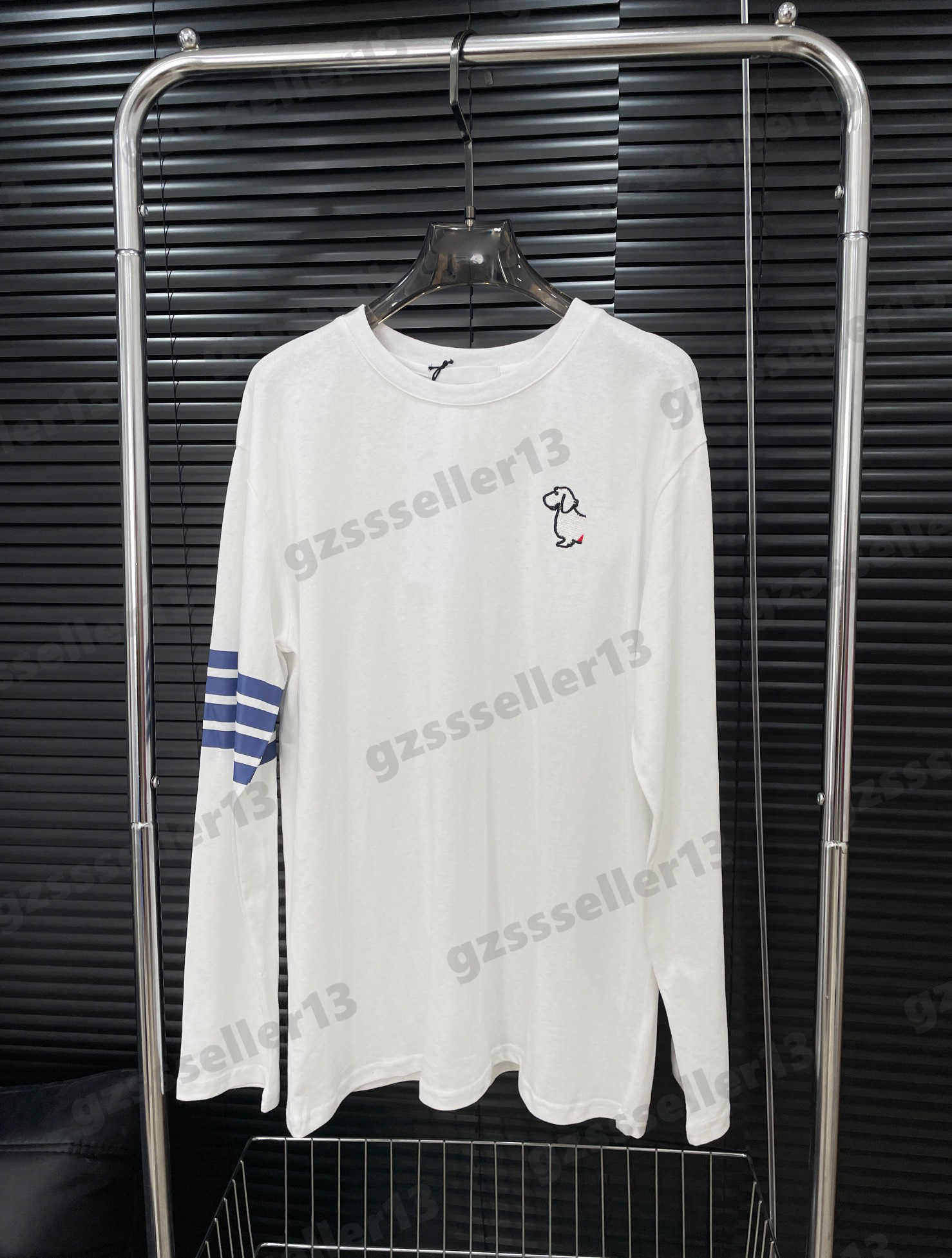 Womens Hoodie Thin College Style Embroidered Dog Print Sweatshirts Three Bars Long-sleeved T-shirt Bottoming Top Luxury Designer Women Clothing 0912, 13
Womens Hoodie Thin College Style Embroidered Dog Print Sweatshirts Three Bars Long-sleeved T-shirt Bottoming Top Luxury Designer Women Clothing 0912, 13