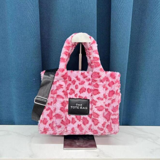New Striped Plush Women's Tote Bag Classic Letter Crossbody Shoulder Bags Handbag Autumn and Winter Popular Style, As pic
New Striped Plush Women's Tote Bag Classic Letter Crossbody Shoulder Bags Handbag Autumn and Winter Popular Style, As pic