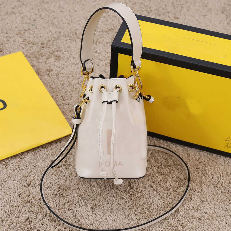 Small Bucket Bags Drawstring Handbags Purse Genuine Leather Crossbody Bags High Quality Fashion Letter Golden Hardware Two Detchable Shoulder 4QX5
Small Bucket Bags Drawstring Handbags Purse Genuine Leather Crossbody Bags High Quality Fashion Letter Golden Hardware Two Detchable Shoulder 4QX5