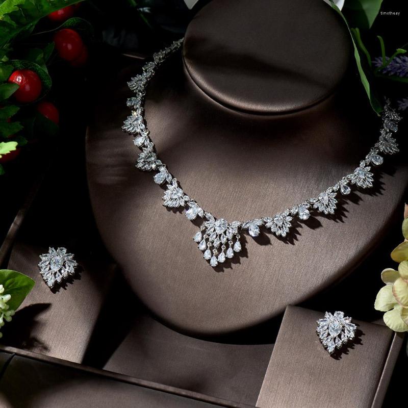 Necklace Earrings Set HIBRIDE Dubai Luxury Cubic Zircon Bridal Sets For Women Shinny Crystal Leaf Design Wedding Party Dress N-1351, Picture shown
Necklace Earrings Set HIBRIDE Dubai Luxury Cubic Zircon Bridal Sets For Women Shinny Crystal Leaf Design Wedding Party Dress N-1351, Picture shown