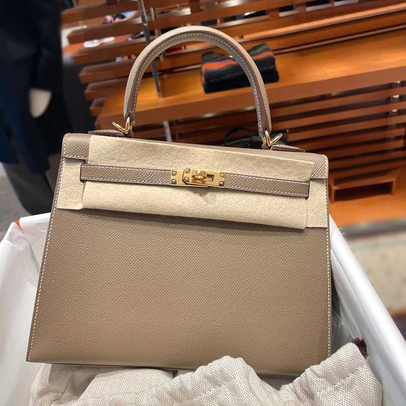 Fashion Women Herme Totes bag s Cowskin Genuine leather Handbag Pure handmade wax thread kellies epsom palm print calfskin one shoulder portable di, 25cm
Fashion Women Herme Totes bag s Cowskin Genuine leather Handbag Pure handmade wax thread kellies epsom palm print calfskin one shoulder portable di, 25cm
