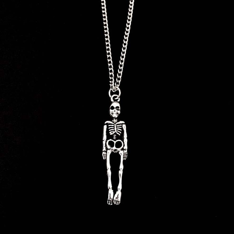 Dark Skull Man Skeleton Pendant Long Trendy Men Retro Sweater Chain Couple Necklace Hip Hop Female Personality
Dark Skull Man Skeleton Pendant Long Trendy Men Retro Sweater Chain Couple Necklace Hip Hop Female Personality