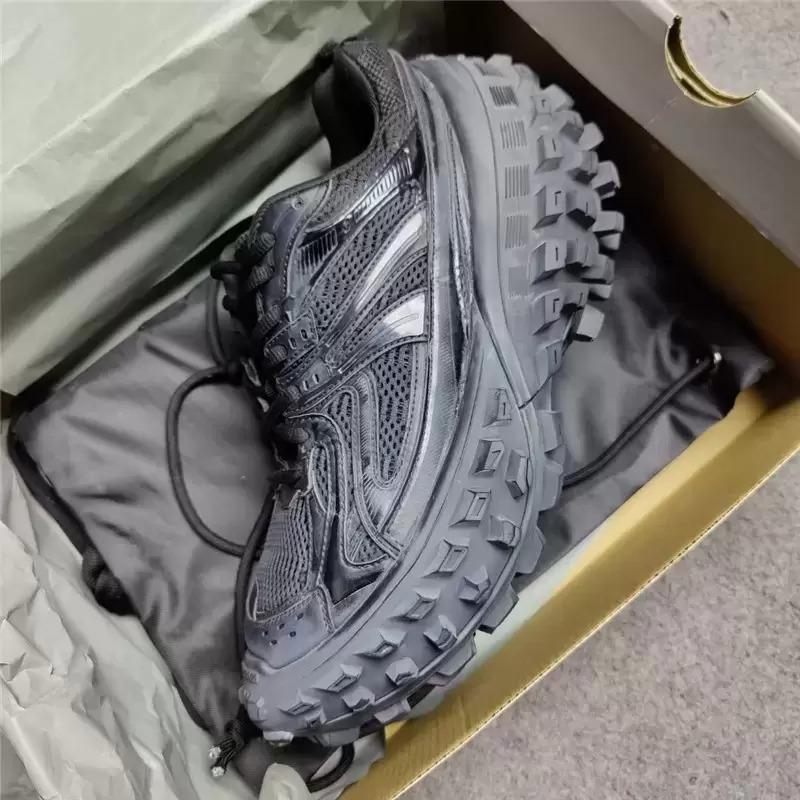Tire Shoes superchunky DEFENDER SNEAKER beige dark green mesh nylon Extreme tire tread sole Rubber Platform High quality Designer Khaki STARS LOVES Me
Tire Shoes superchunky DEFENDER SNEAKER beige dark green mesh nylon Extreme tire tread sole Rubber Platform High quality Designer Khaki STARS LOVES Me
