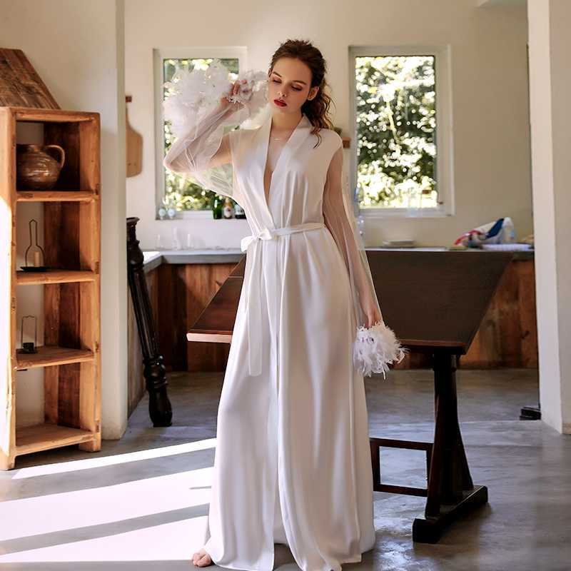 Women's Sleepwear House Robe for Women Silk Long Gowns White Bridesmaid Robes Satin Bathrobe Elegant Sleepwear Sexy Lingere Dressing Gown Negligee T221006
Women's Sleepwear House Robe for Women Silk Long Gowns White Bridesmaid Robes Satin Bathrobe Elegant Sleepwear Sexy Lingere Dressing Gown Negligee T221006