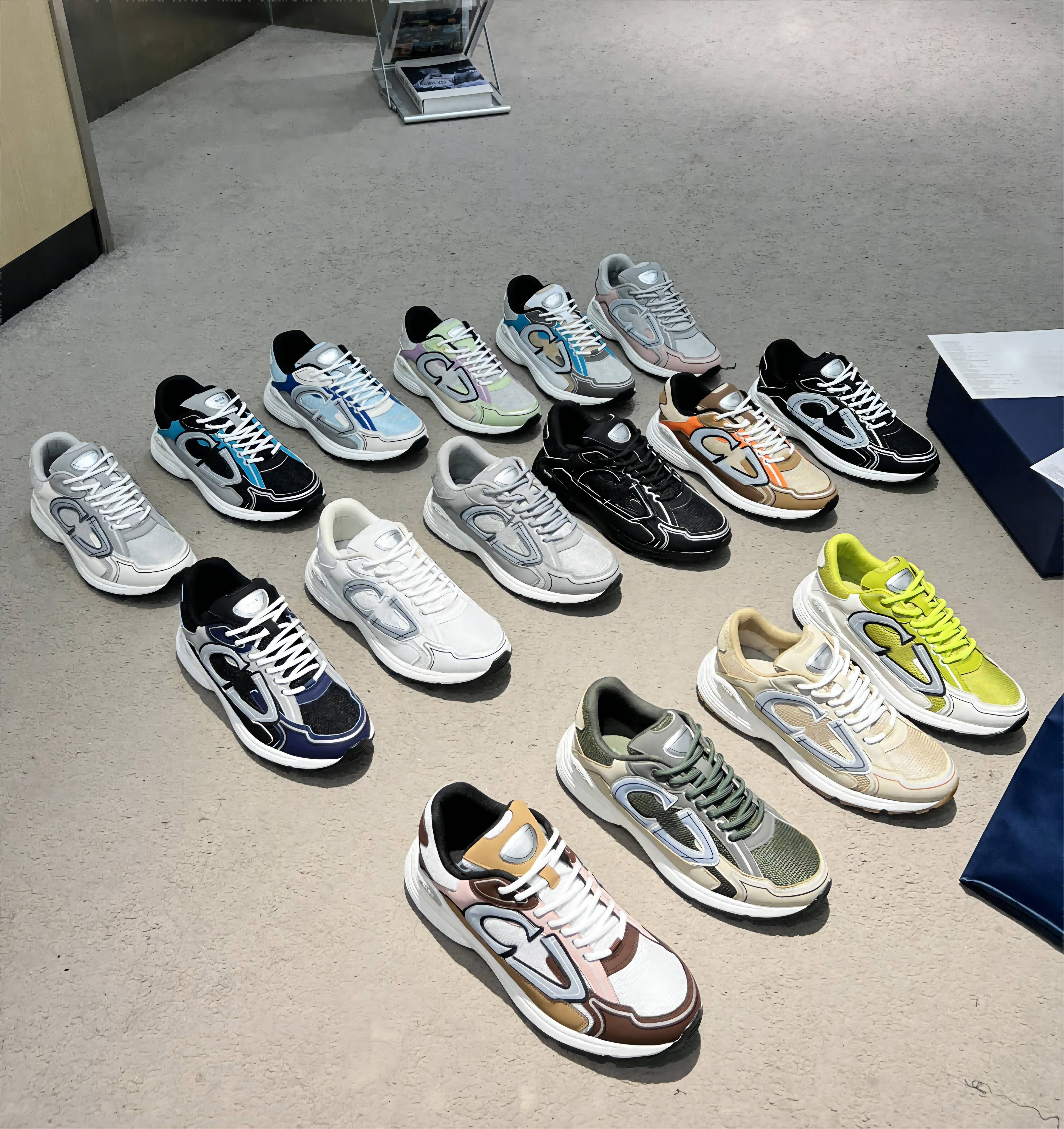 2022 Designer B30 Sneakers Men Women shoes Vintage Chunky Casual Shoes Calfskin Mesh Grey Technical Oblique Runner Trainers Outdoor Shoe with box size 35-47, Color 6
2022 Designer B30 Sneakers Men Women shoes Vintage Chunky Casual Shoes Calfskin Mesh Grey Technical Oblique Runner Trainers Outdoor Shoe with box size 35-47, Color 6