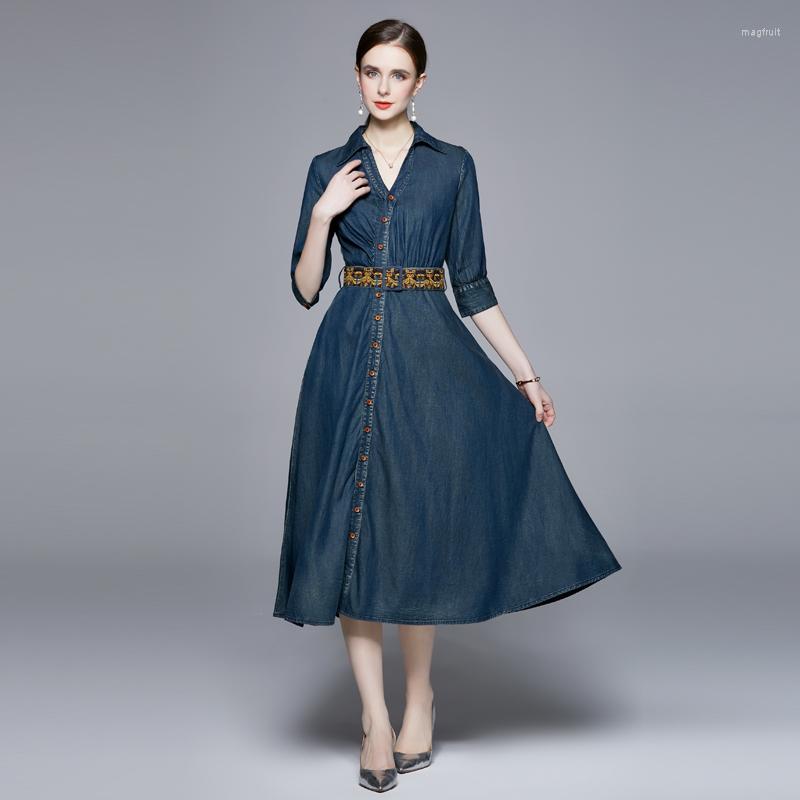 Casual Dresses High Quality Autumn Women's Single Breasted Dark Blue Jeanswear Vintage V Neck Three Quarter Embroidery Belt Denim Long
Casual Dresses High Quality Autumn Women's Single Breasted Dark Blue Jeanswear Vintage V Neck Three Quarter Embroidery Belt Denim Long